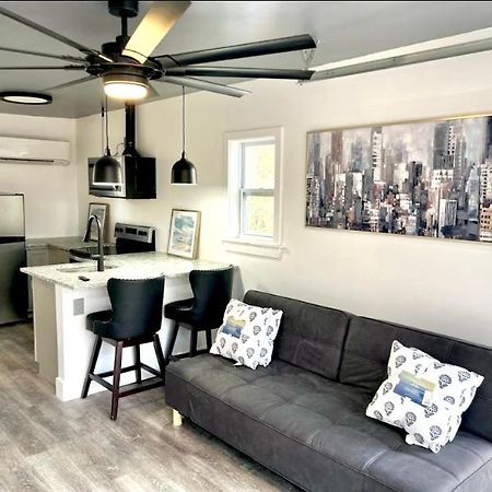 Romantic Chapel Hill Retreat For Two酒店 外观 照片